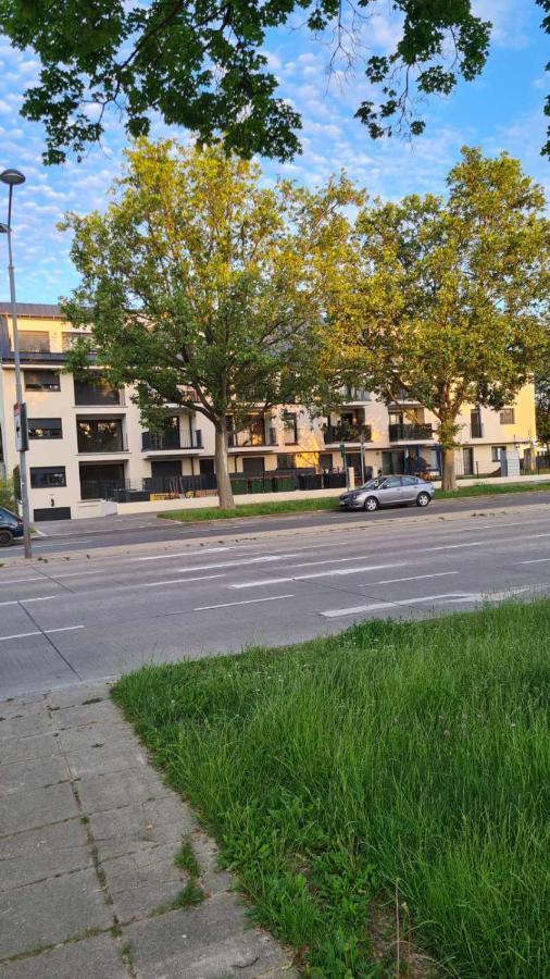 Top Kaiserebersdorf Apartament Viena
