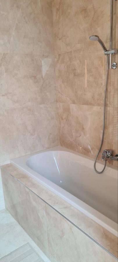 Top Kaiserebersdorf Apartament *